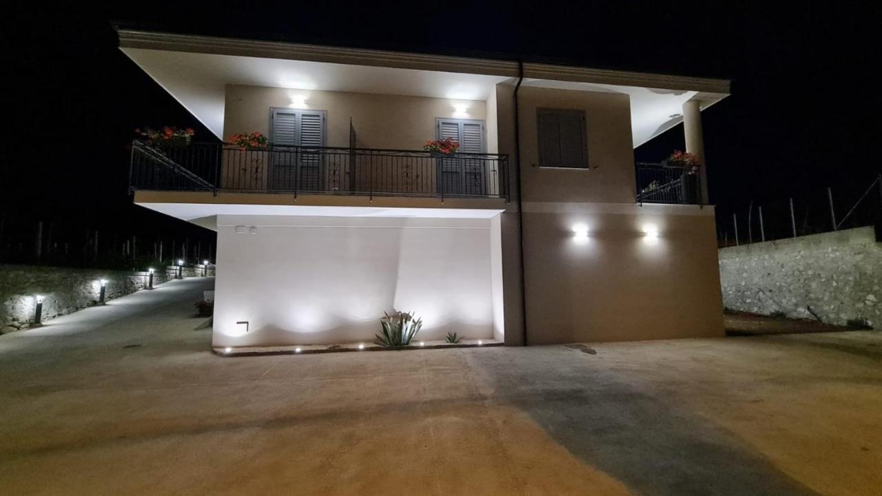 Il Violino Degli Dei Holiday House Аджерола Екстериор снимка